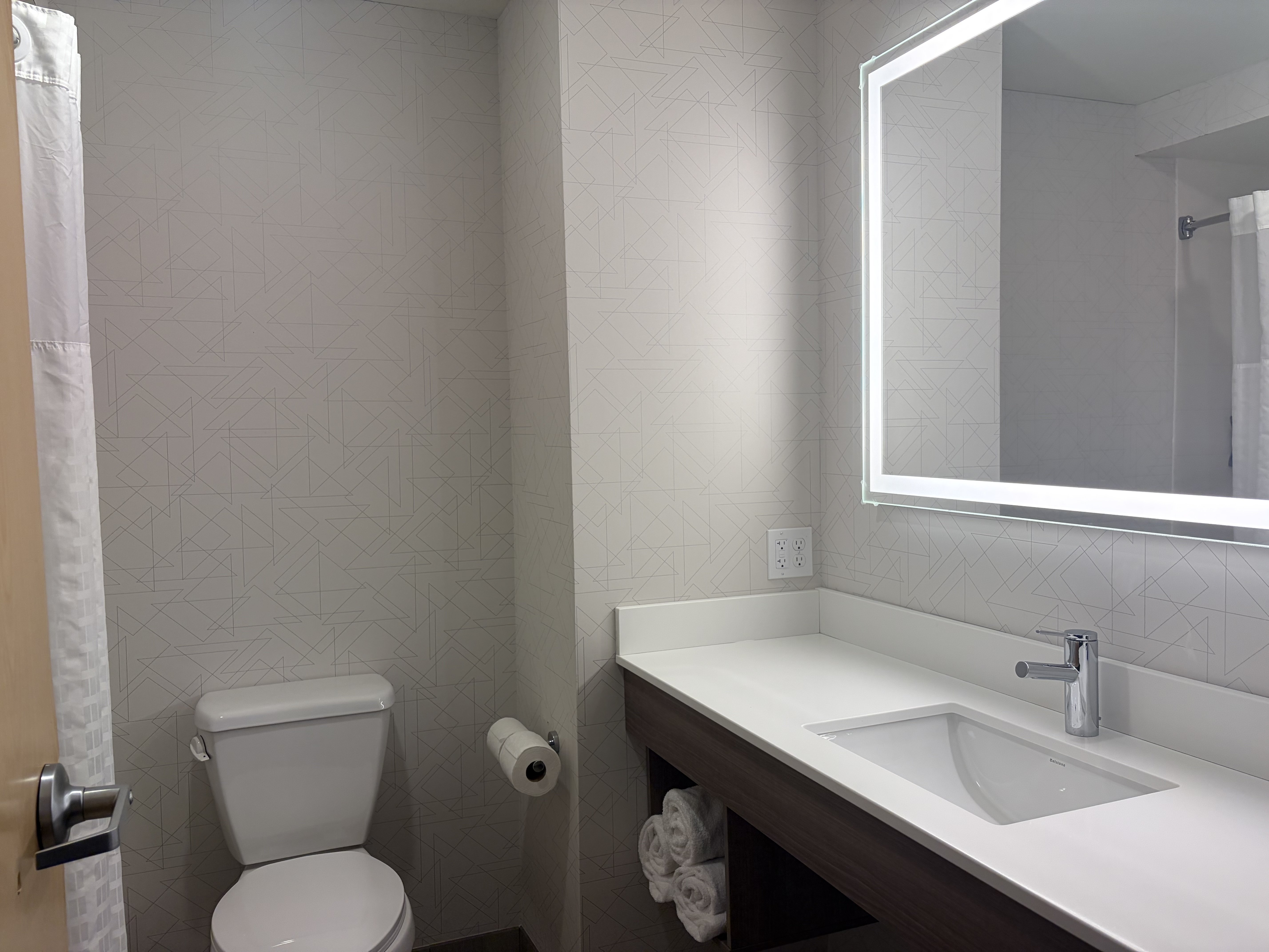 Holiday Inn Express Cortland 32/32