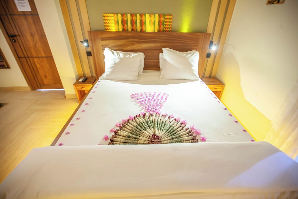 Minotel Les Flamboyants 12/50