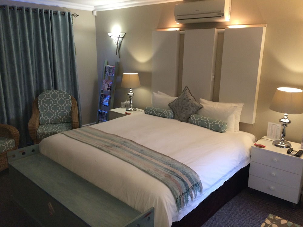Bay View Somerset West 8/50