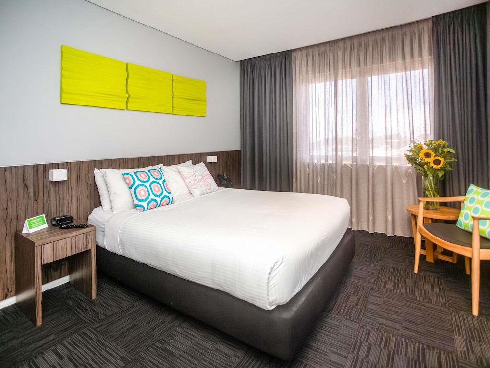 Ibis Styles The Entrance 12/50