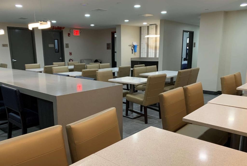 Executive Residency Bronx 25/36