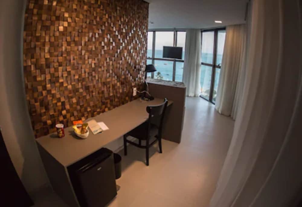 Acqua Suites 55/60