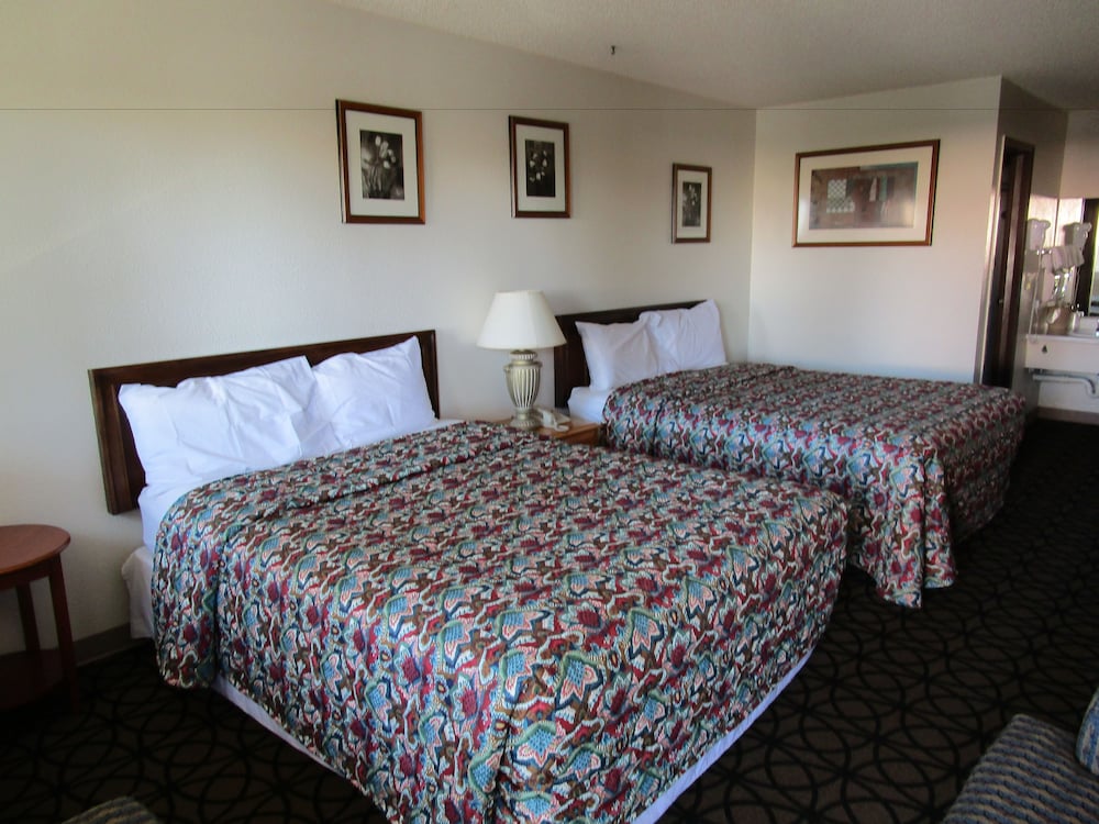 Northwoods Motel 12/39