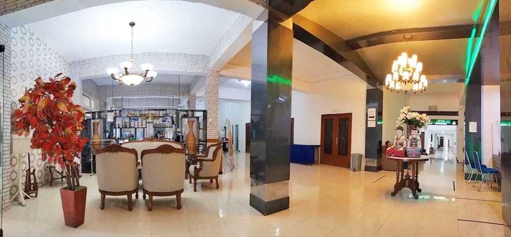 Satya Graha Hotel 59/79