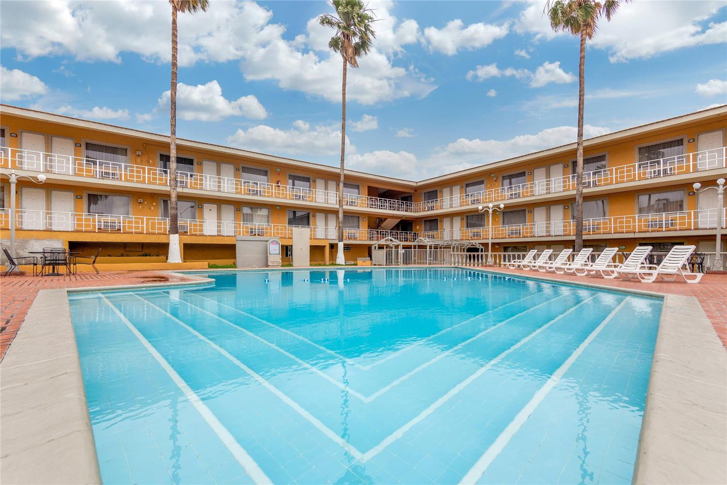 Quality Inn Piedras Negras, COA 5/23
