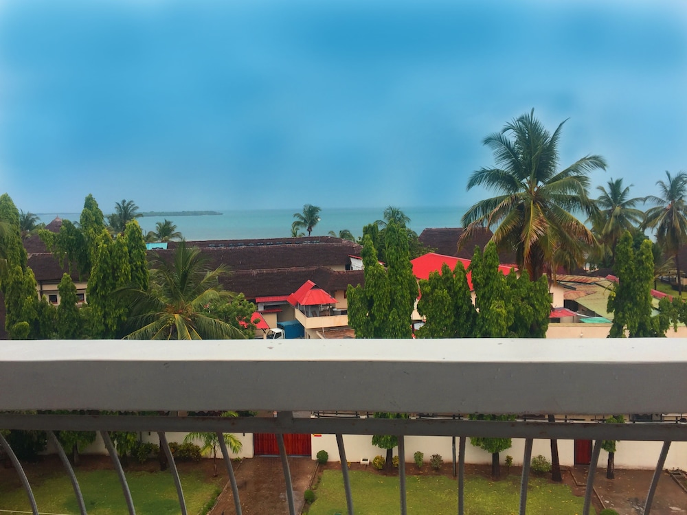 Seascape Hotel 34/39