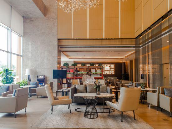 Inzone Royal Plaza Hotels 14/20