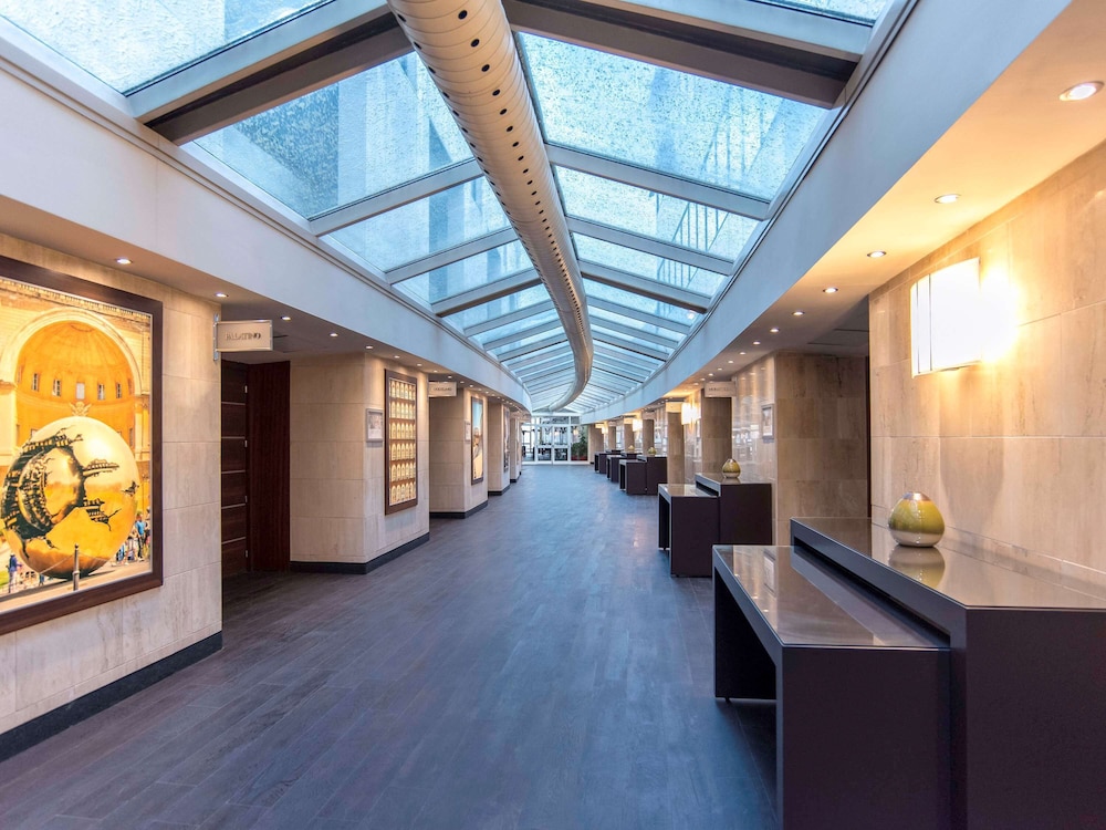Mercure Roma West 43/73