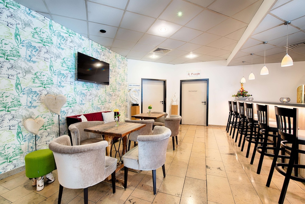 ACHAT Hotel Stuttgart Zuffenhausen 64/80