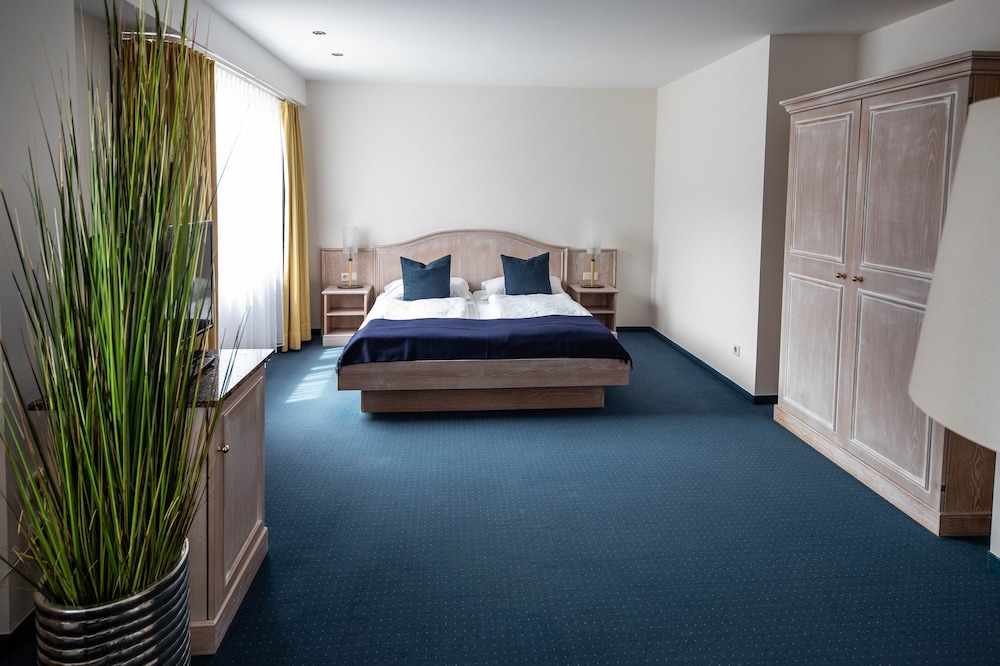 Amadeo Hotel Schaffenrath 17/69
