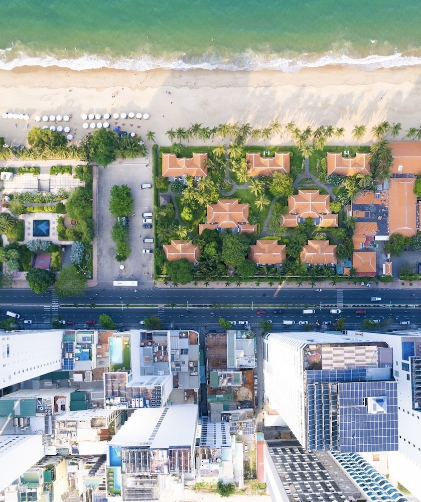 Ecstasy Hotel 3/46