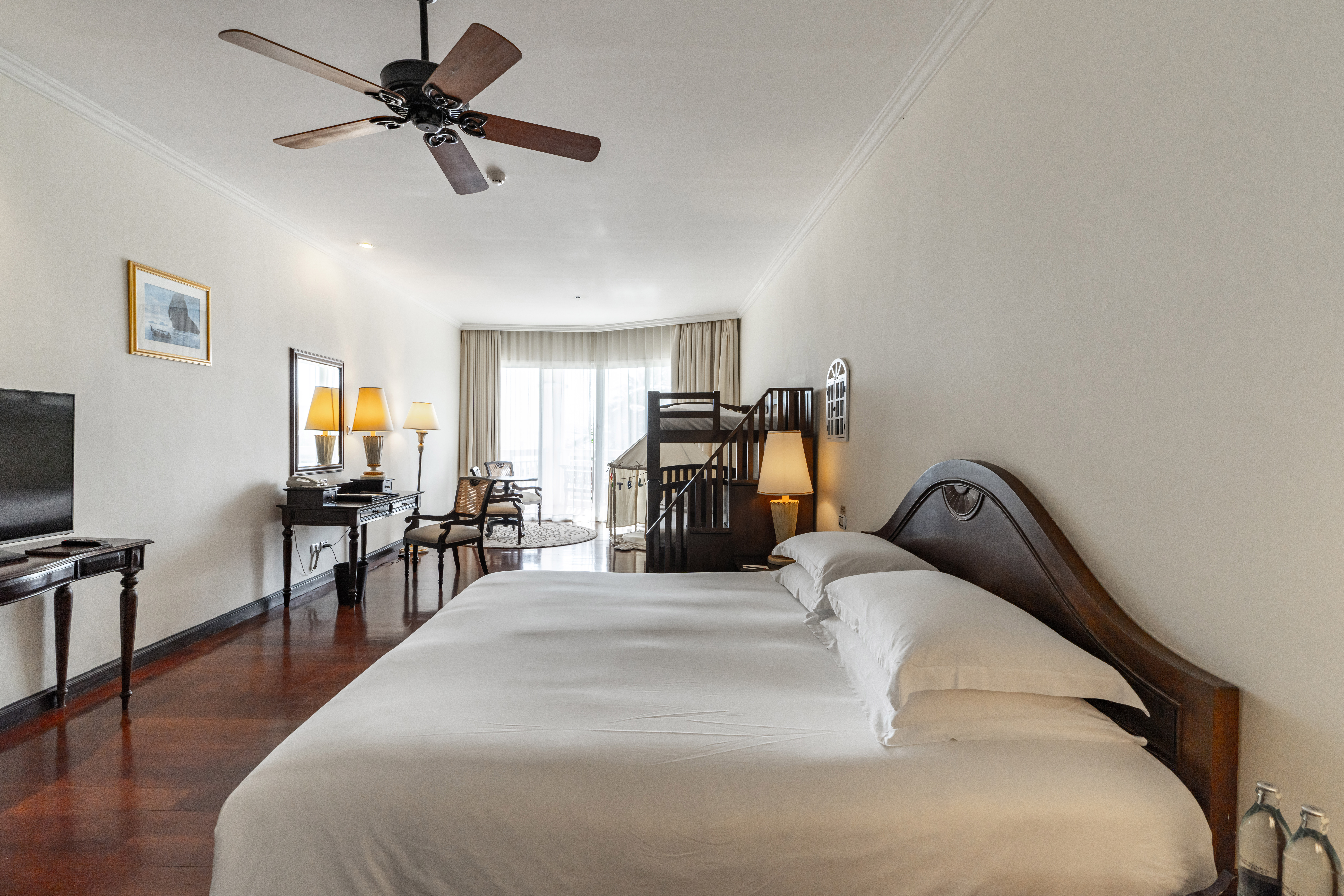 Family Room, 1 King bed, Triple bunk beds with Private Balcony