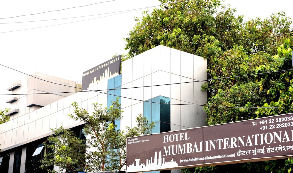 Hotel Mumbai International 1/22