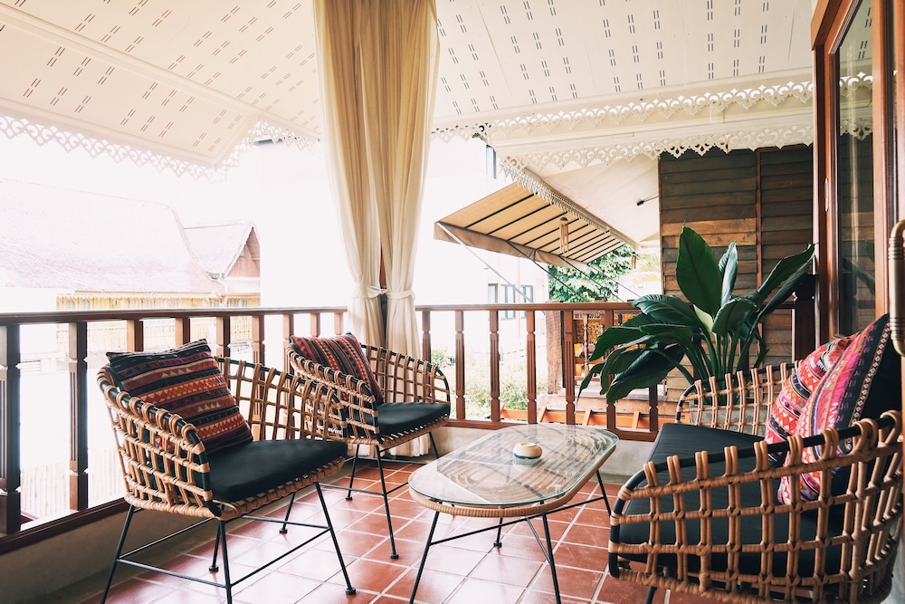 Buri Gallery House and Resort 30/50
