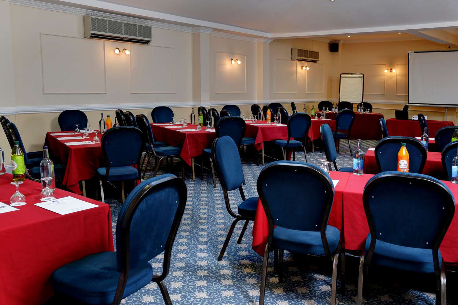 New Holmwood Hotel 13/18