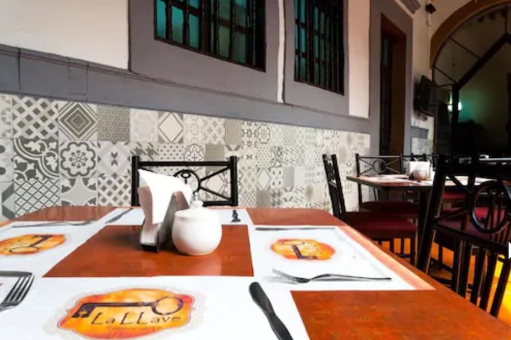 Hotel Hidalgo 33/48