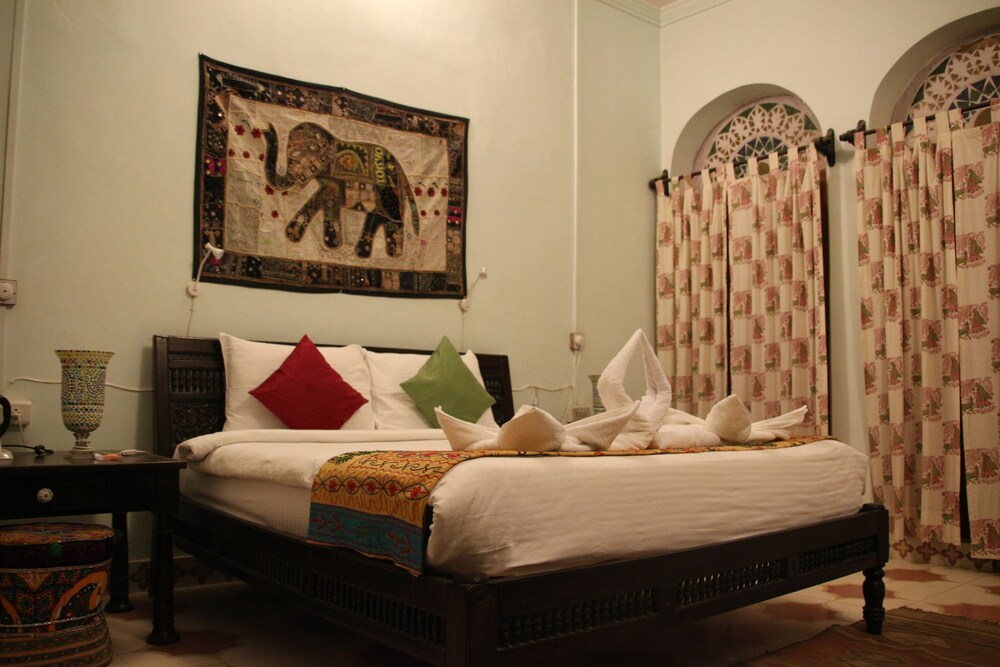 Haveli, King Bed