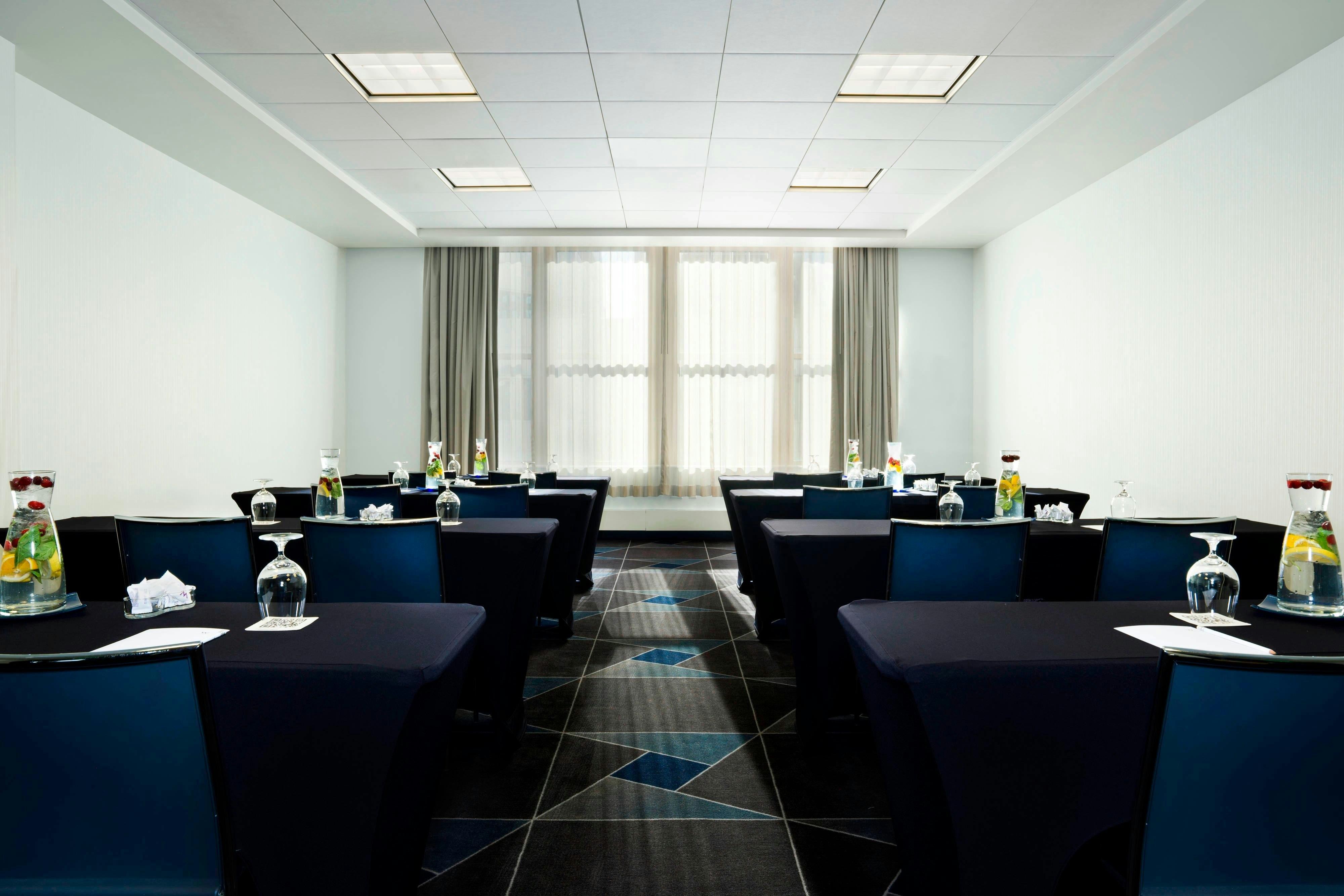 W Minneapolis- The Foshay 21/23