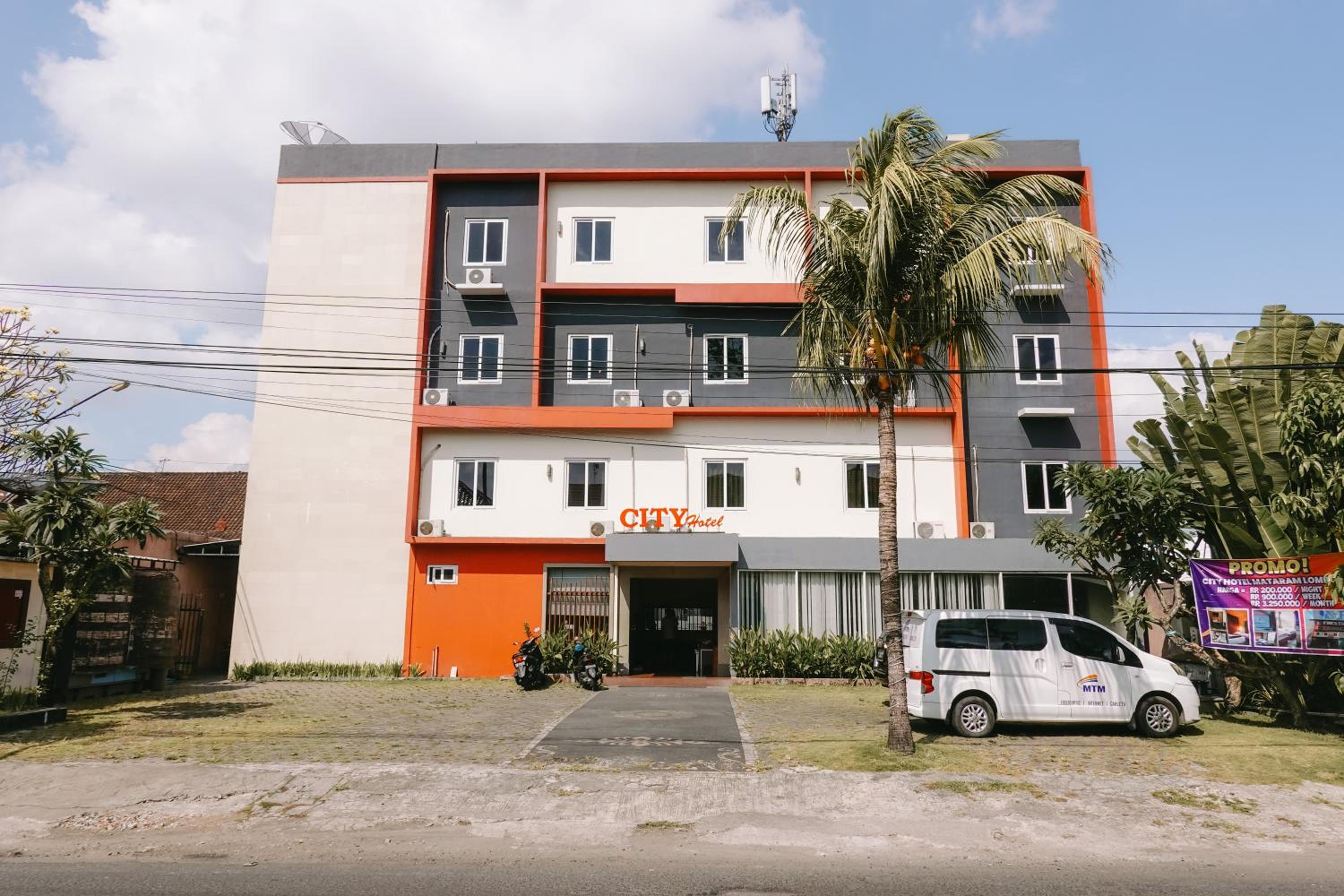 City Hotel Mataram 45/49