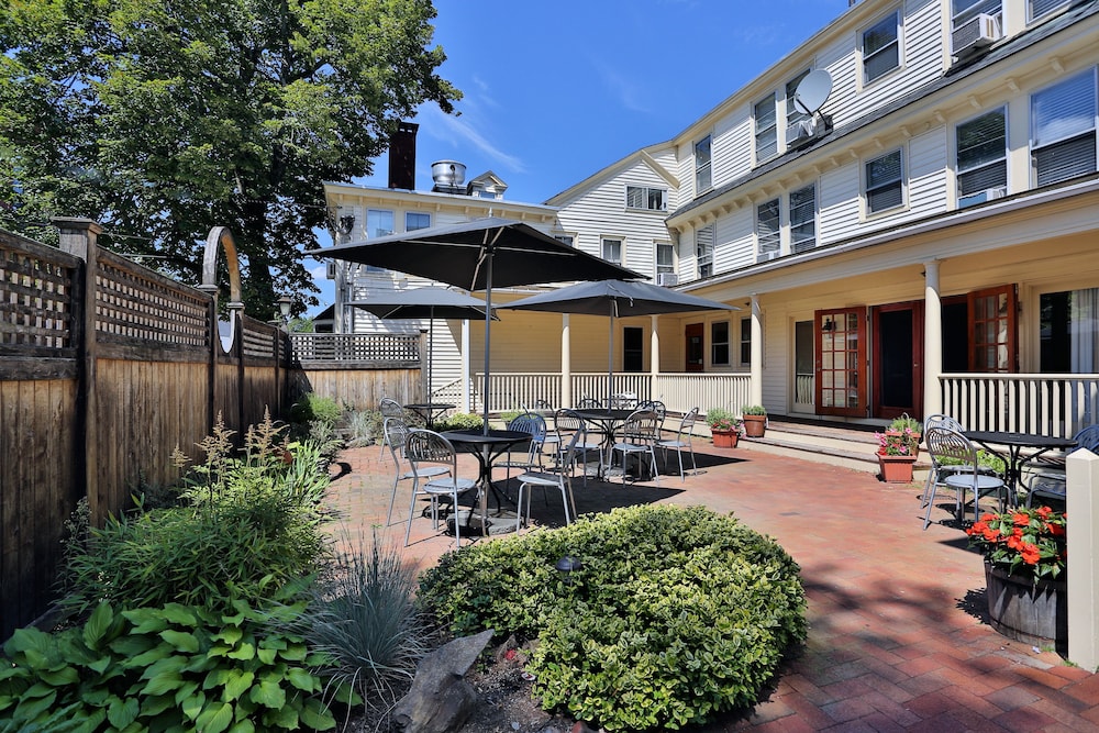 The Kennebunk Inn 41/50