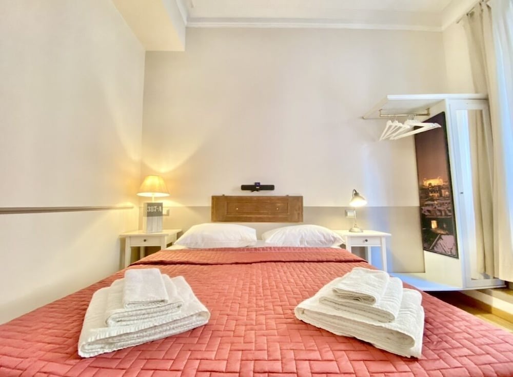 Roome B&B 8/33