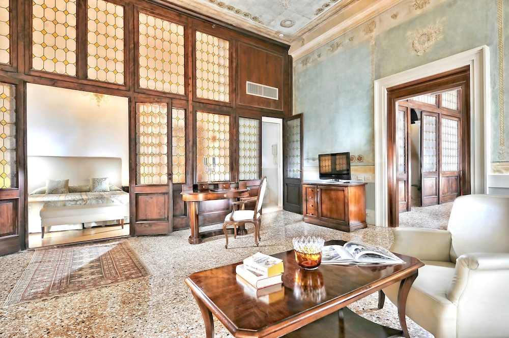 Palazzo Vitturi Hotel 49/67