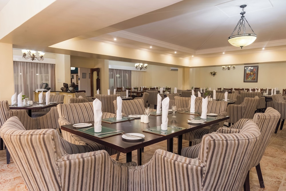 restaurant cafeteria