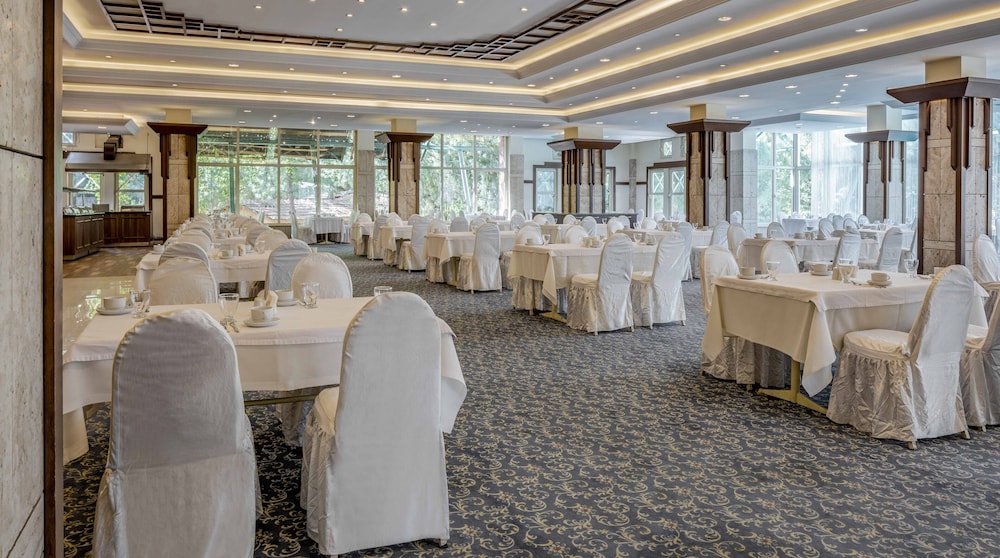 Polat Thermal Hotel 66/66