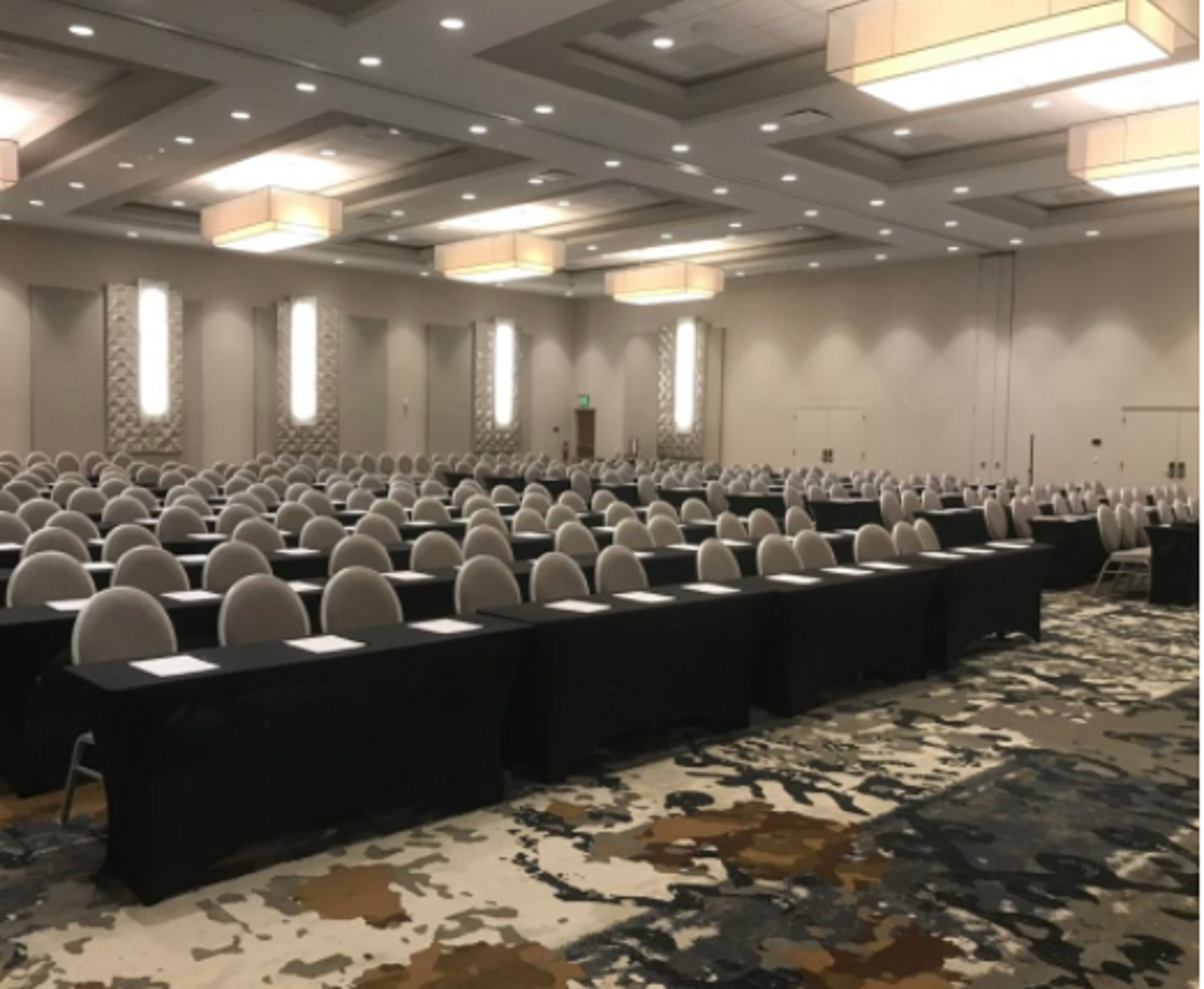 Doubletree By Hilton Hotel Baltimore North Pikesville 76/84