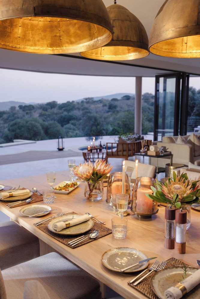 Jumeirah Thanda Safari 40/50