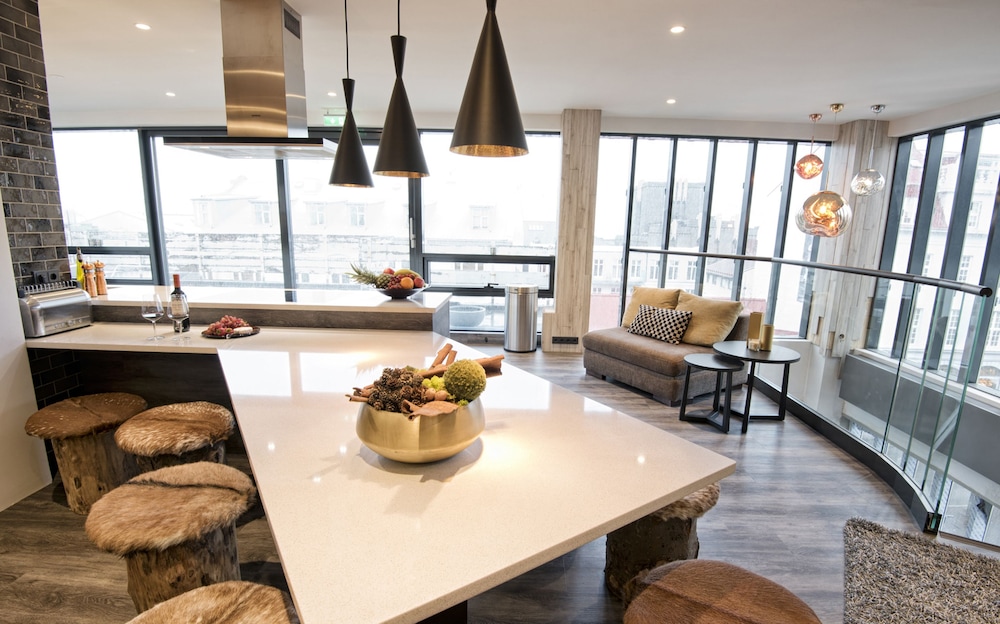 B14 Apartments & Rooms 35/45