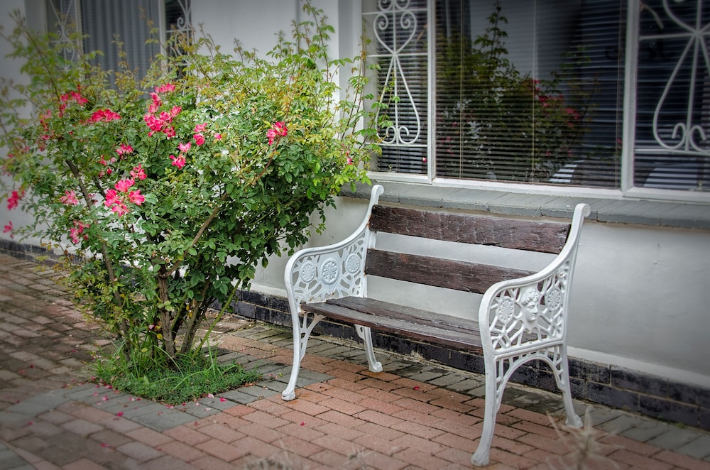 Cornerstone B&B Kroonstad 7/40