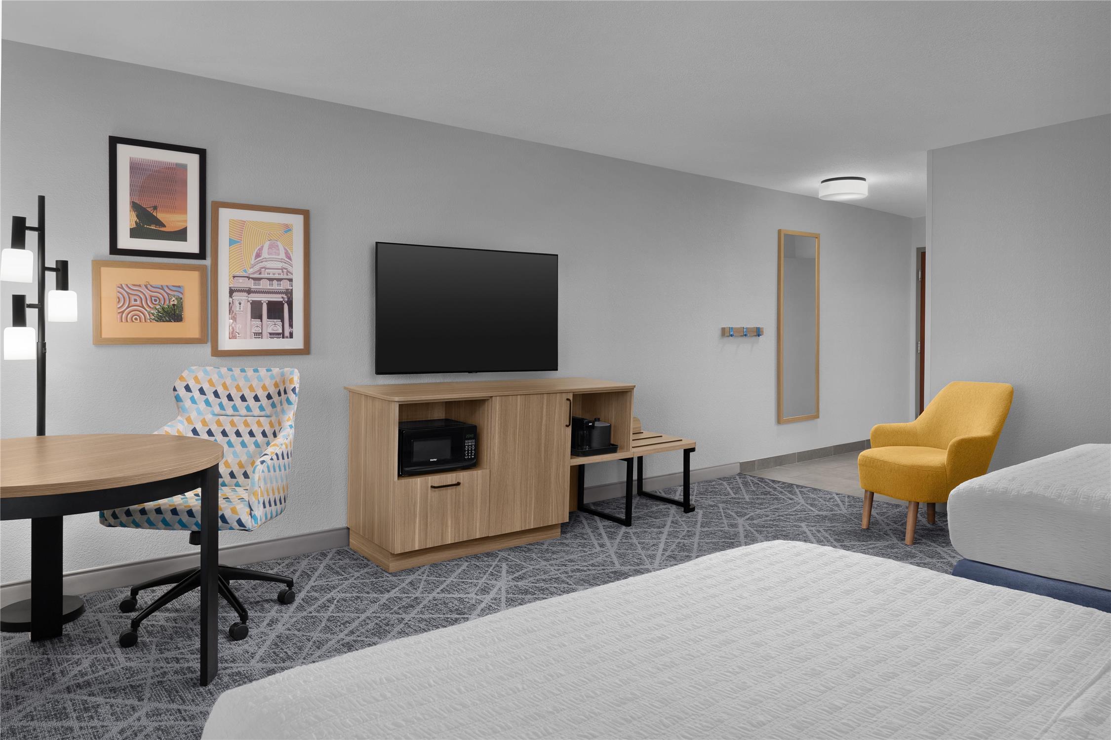 Hampton Inn And Suites Roswell 26/34