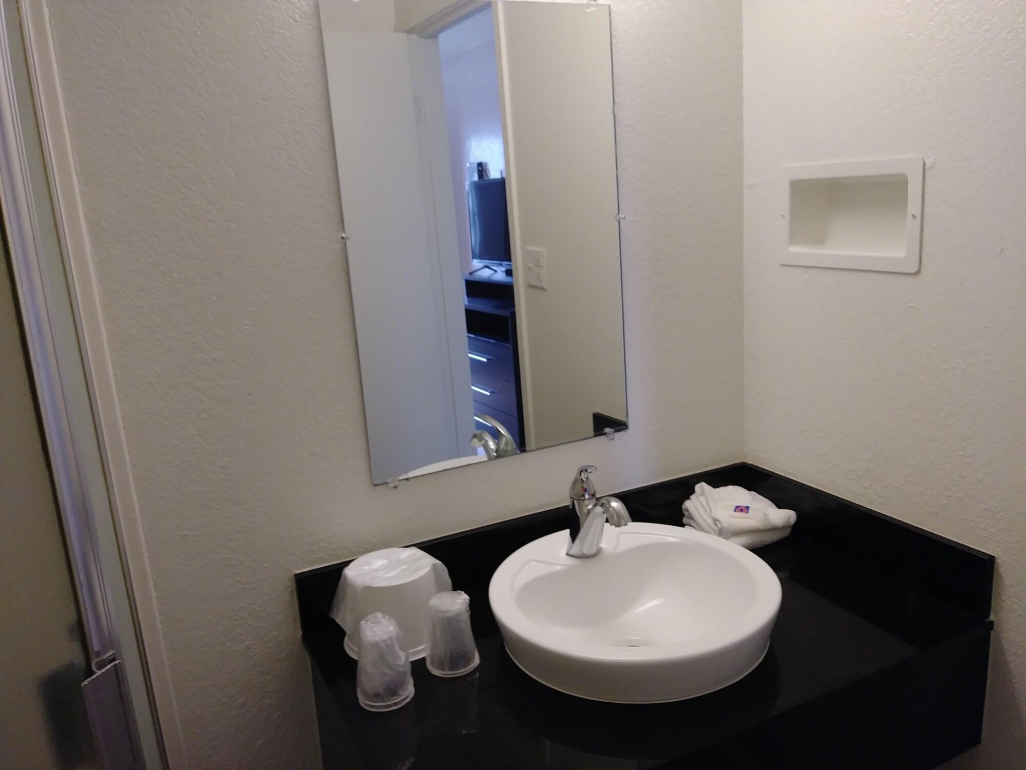 Motel6 Goodland, KS 16/18