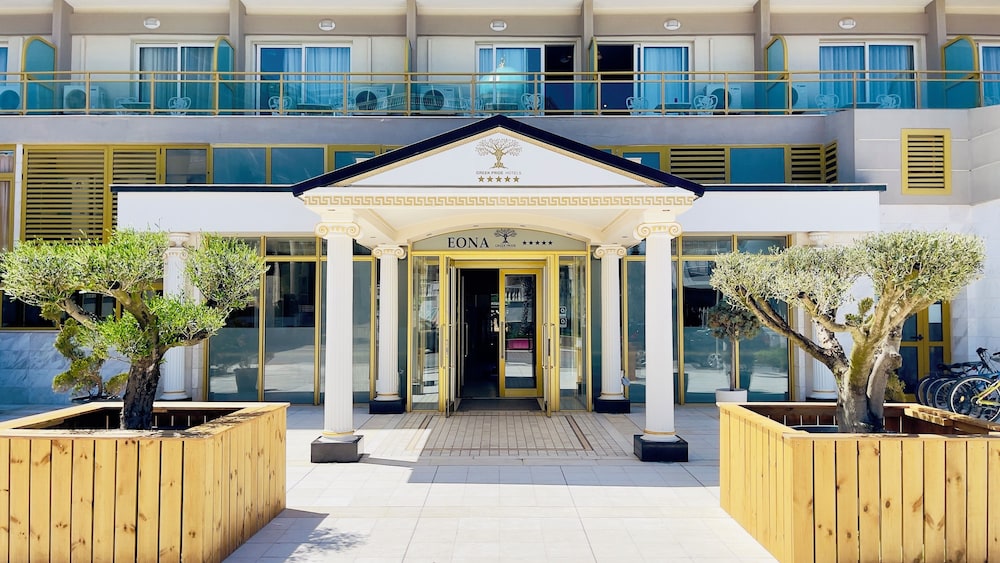 Eona Beach Resort 3/66