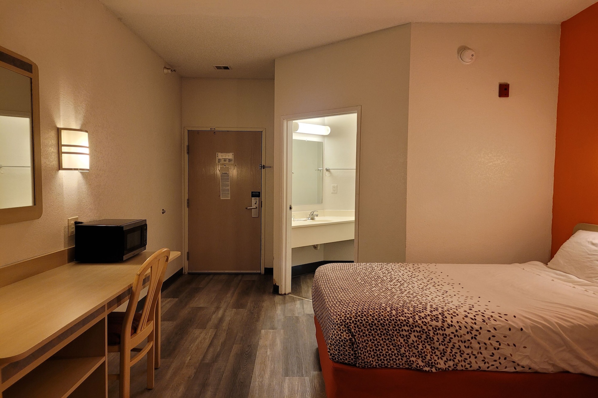 2 Full Beds Non-Smoking