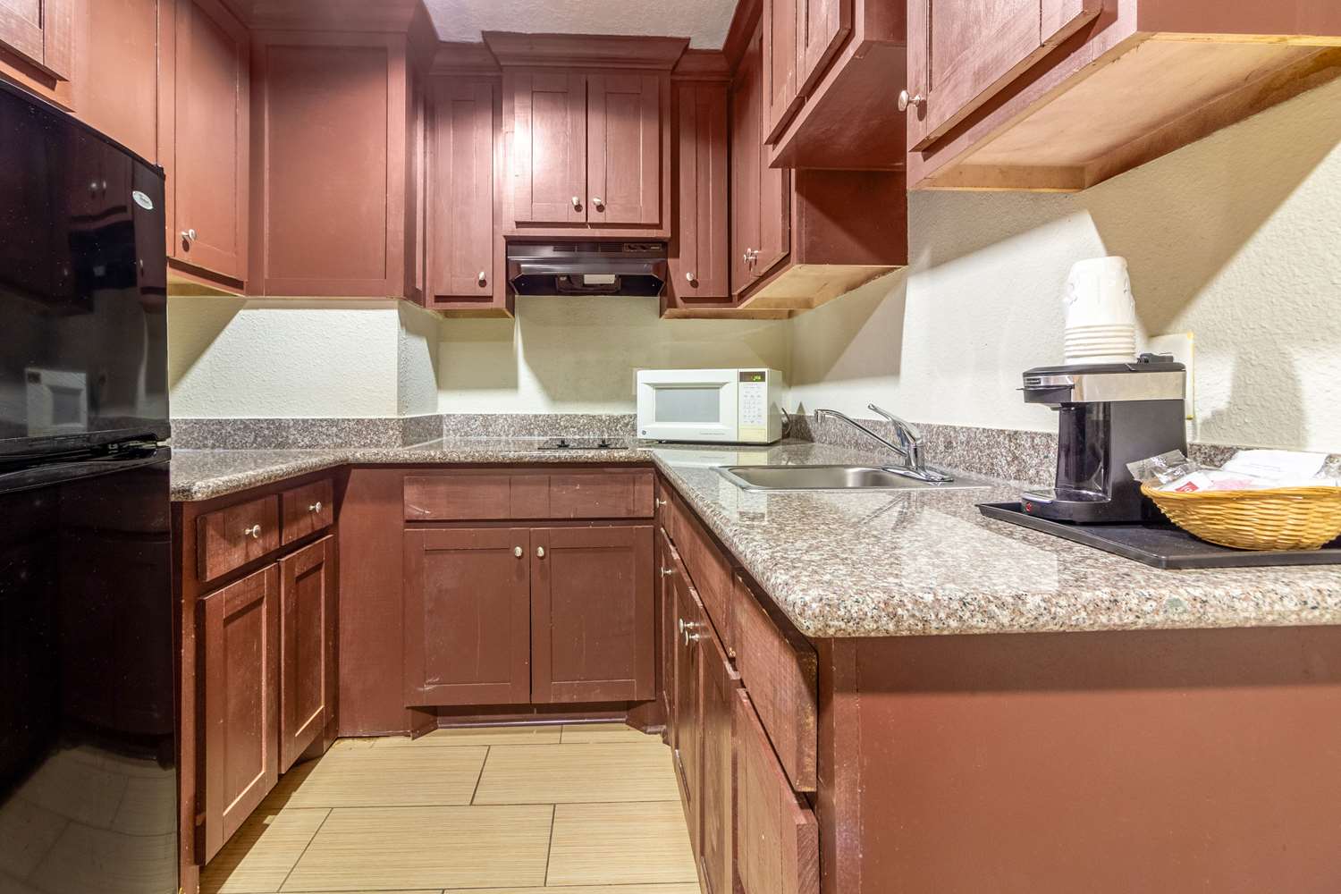 Rodeway Inn & Suites Houston near Medical Center 32/32