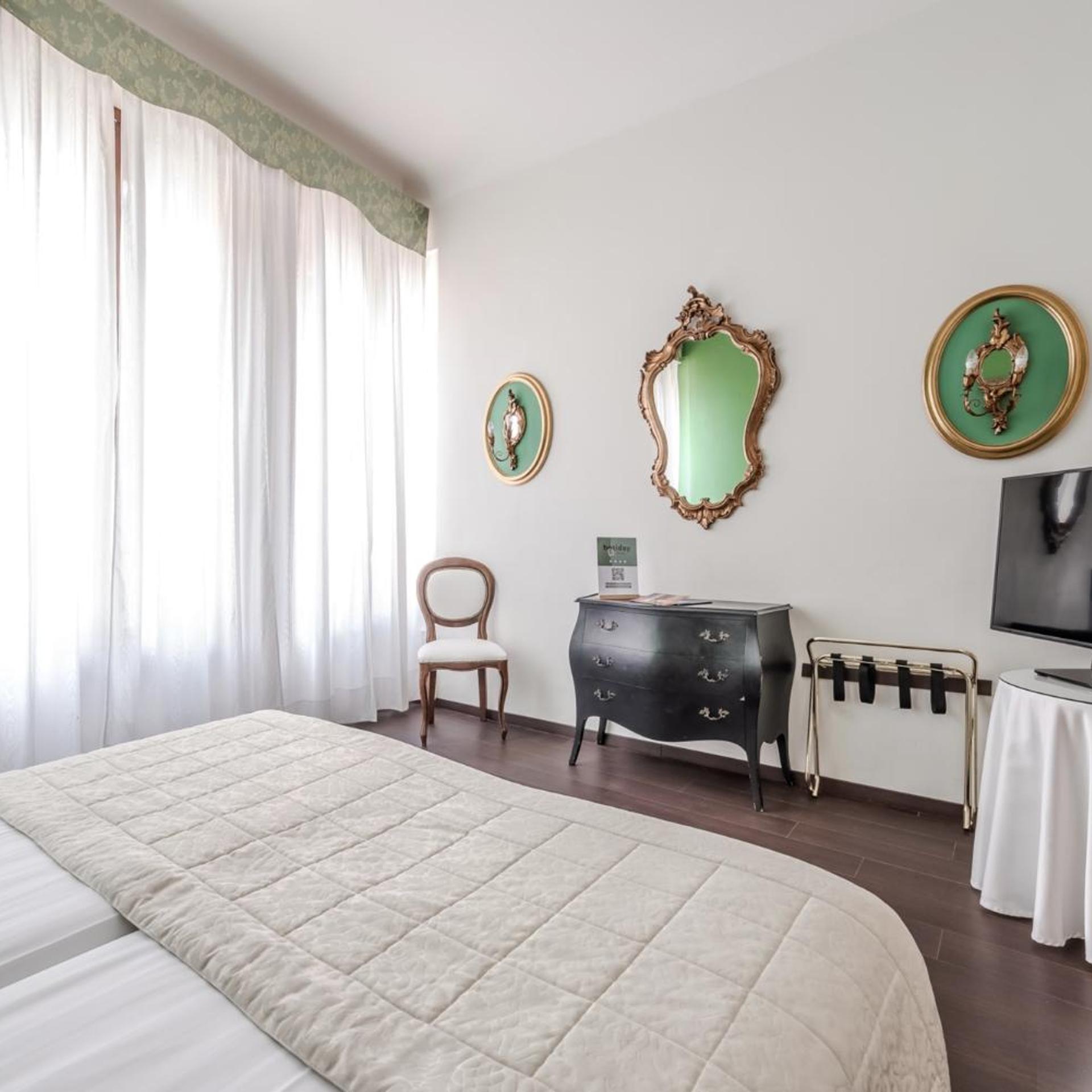 HOTIDAY Room Collection - Venezia Santa Lucia 20/50