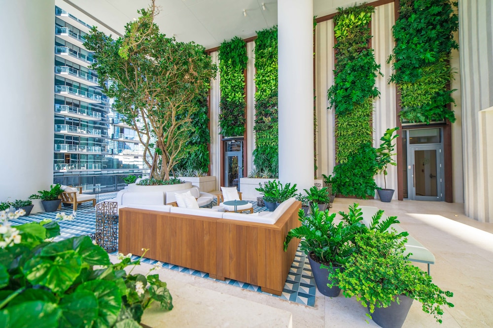 SLS LUX Brickell 12/60