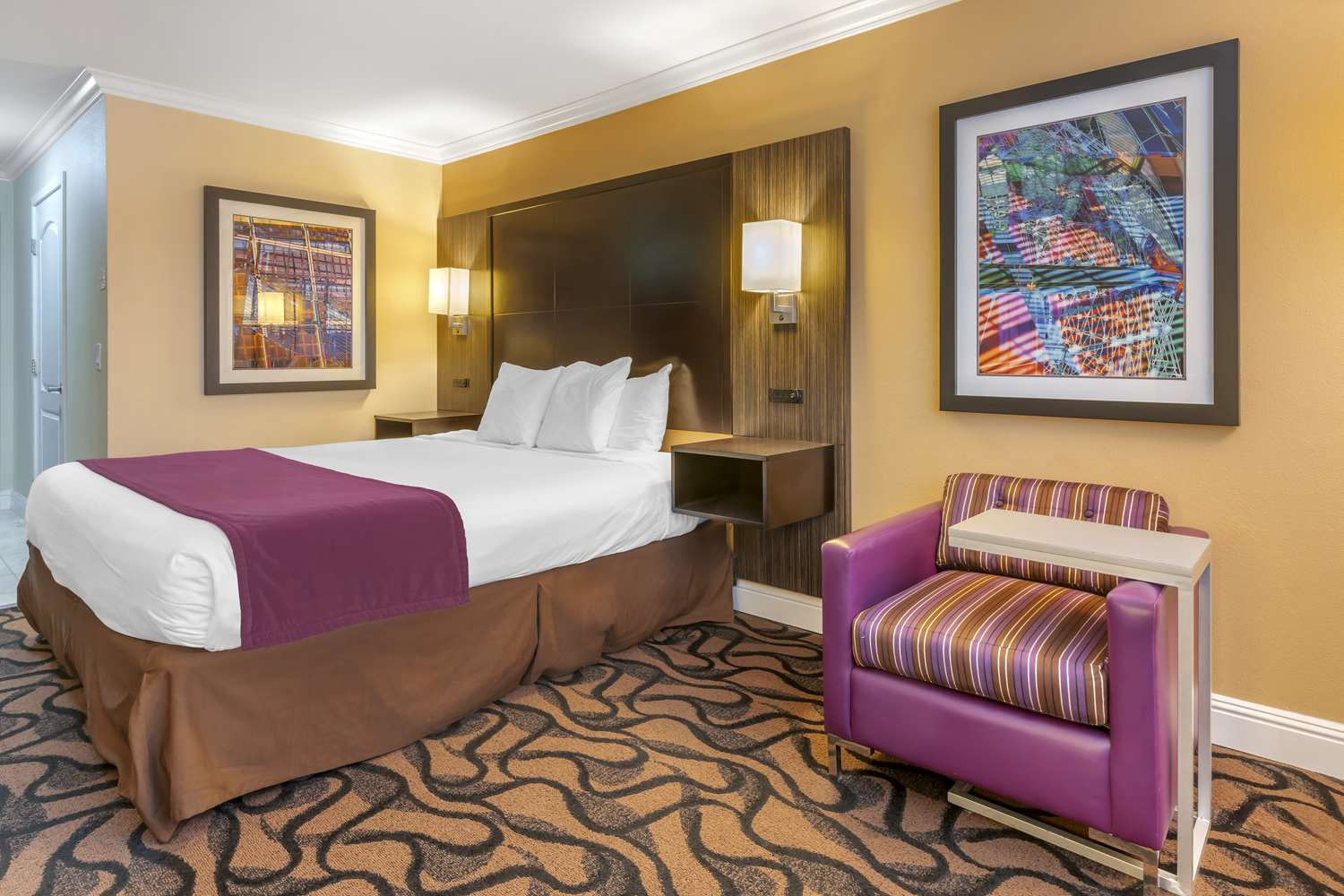 Best Western Plus Airport Plaza 17/36