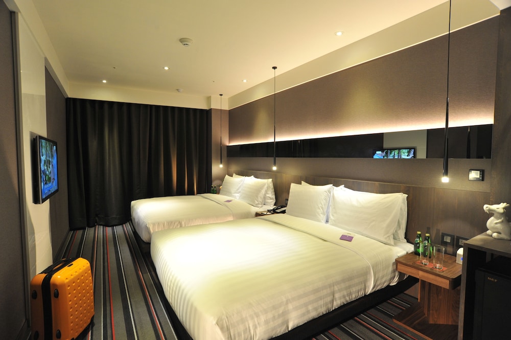 WESTGATE HOTEL 25/66