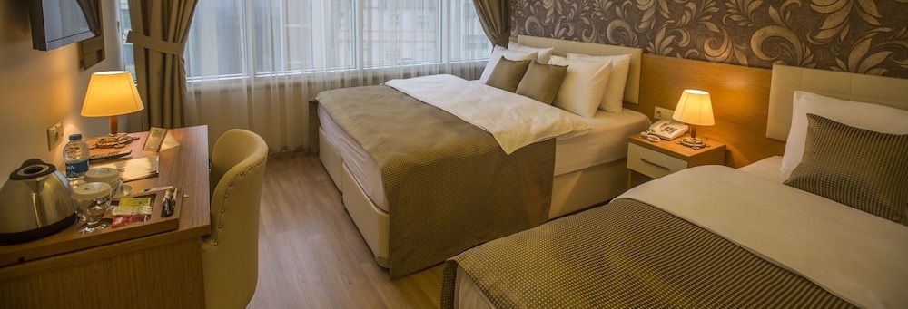 Park Square Hotel 18/30