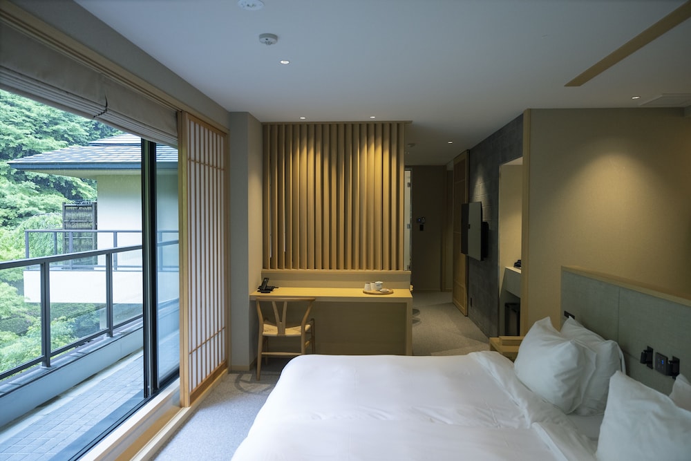 Moksa Rebirth Hotel 6/50
