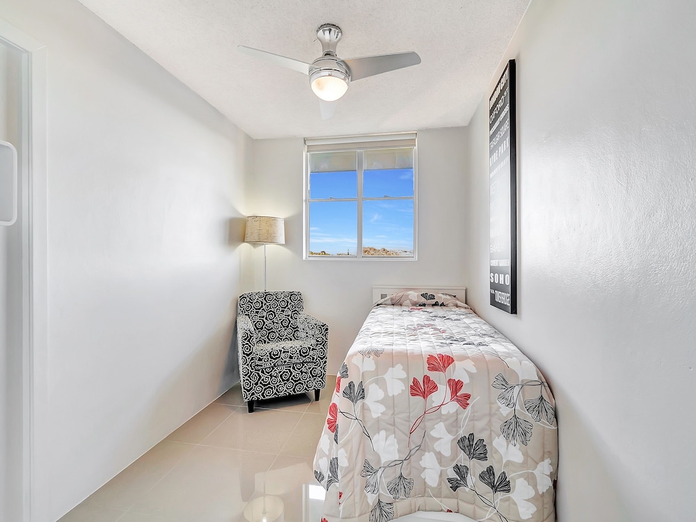 Tradewinds Apartments 39/50