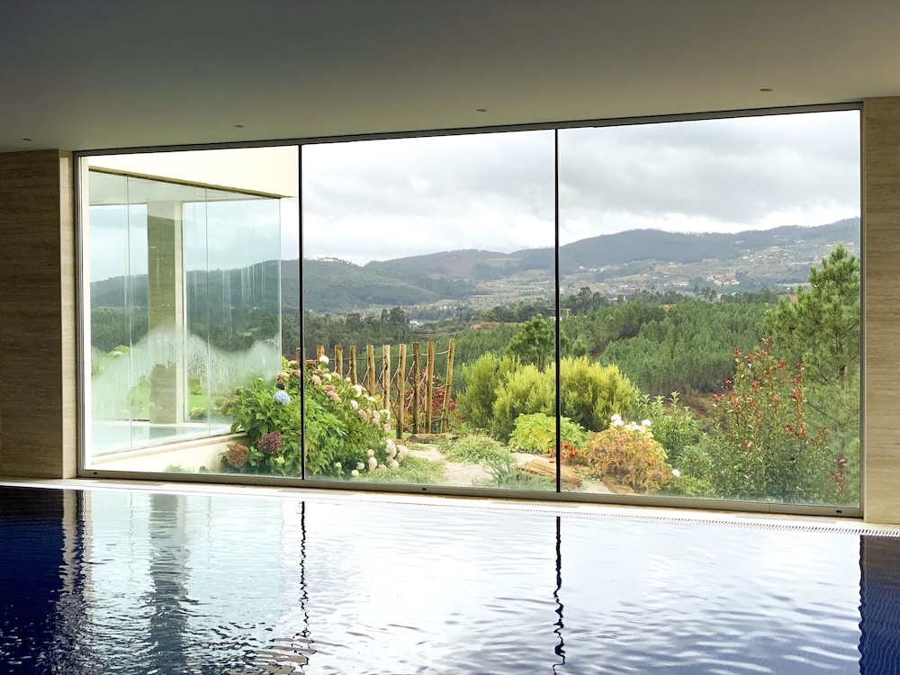 swimming pool spa
