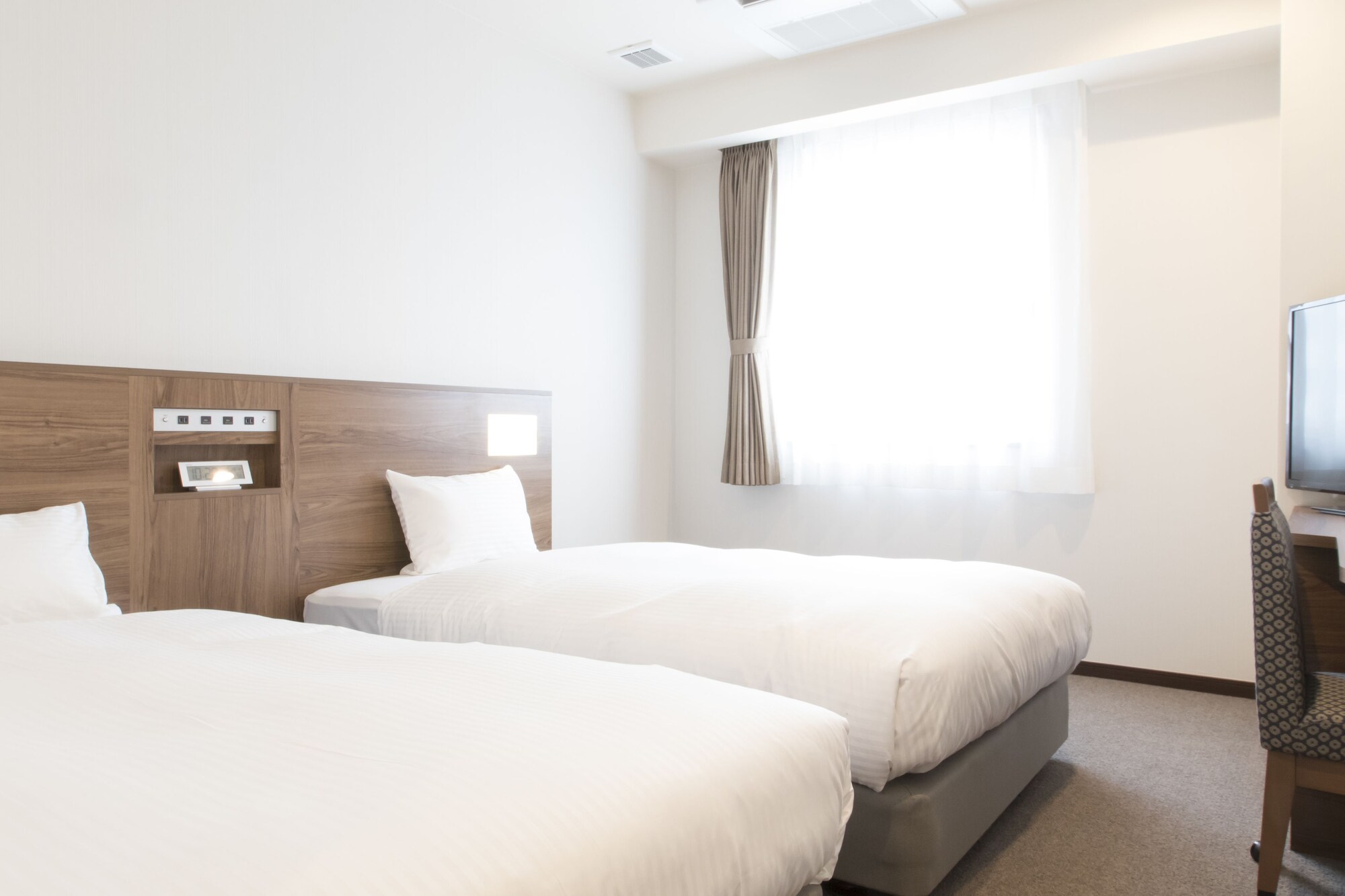 STANDARD, TWIN BEDS, SMOKING