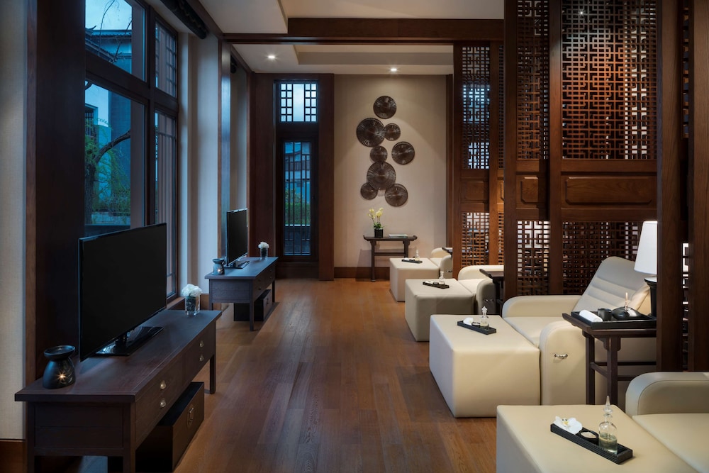 Jinmao Purelax Lijiang, The Unbound Collection By Hyatt 42/70