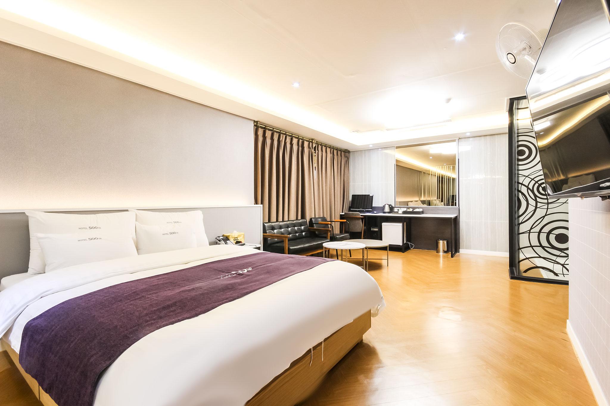 500Th Hotel 5/43