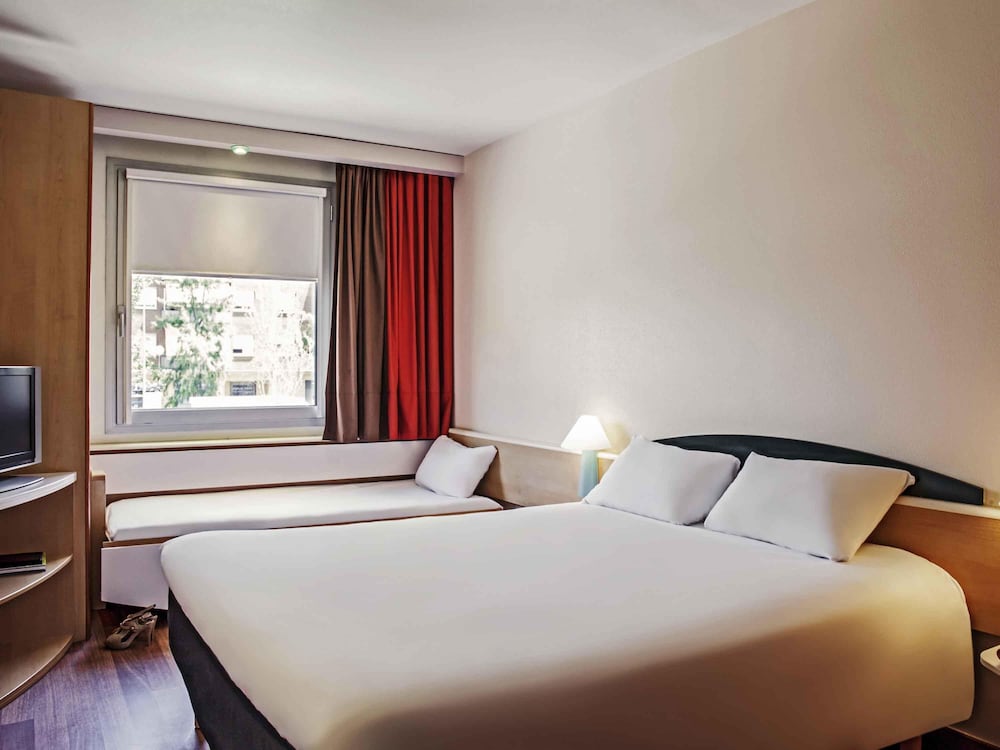 IBIS BARCELONA MOLINS DE REI 15/67