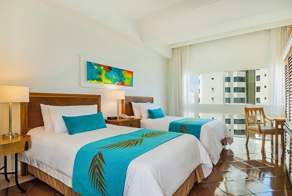 EXECUTIVE, MULTIPLE BEDS